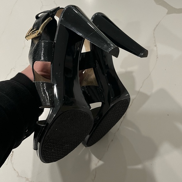 Michael Kors Women Heels size 10M - Picture 5 of 9